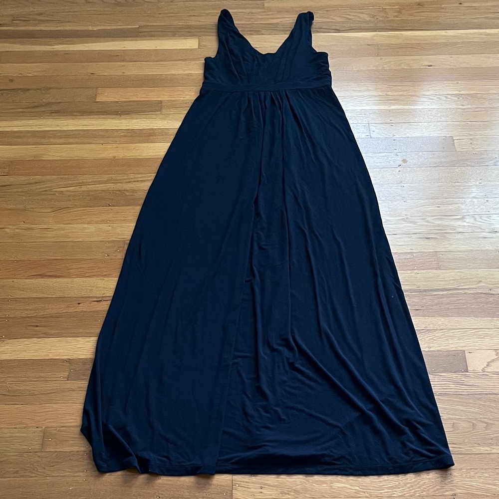 Banana Republic maxi dress. Navy. Size M. Modal-spandex blend. EUC. $35